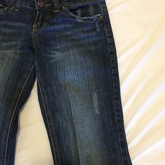 Guess ‘Doheny’ Distressed Bootcut Jeans - Picture 2 of 8